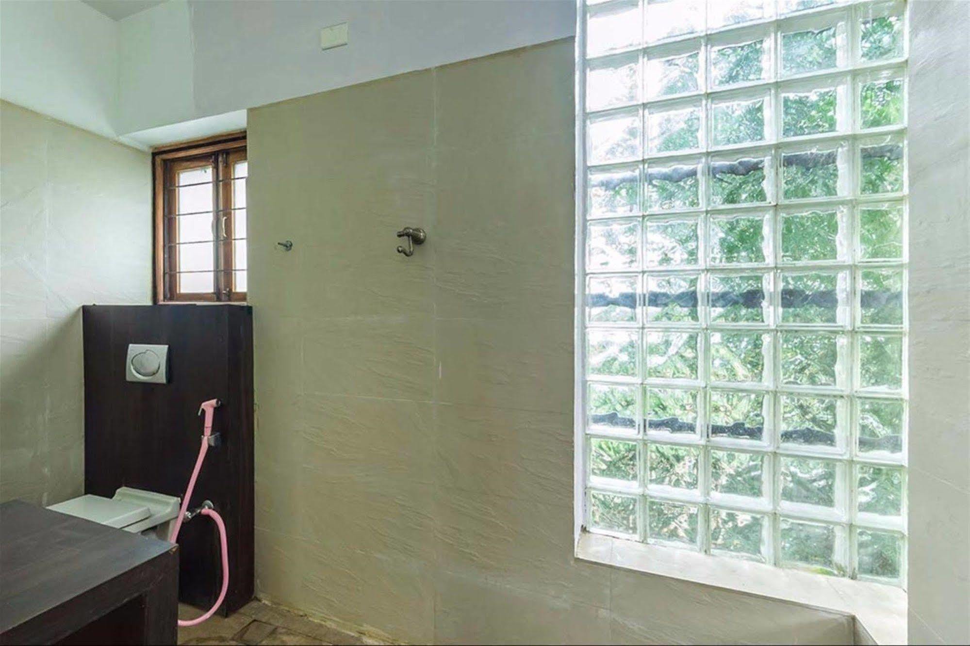 Eagle Ridge Resort Bangalore Exterior photo